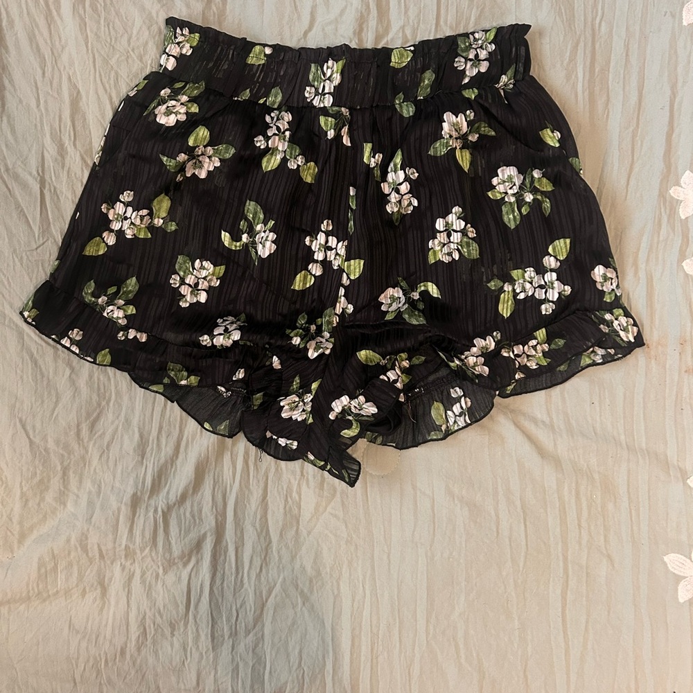 Nora Ruffle Hem Shorts